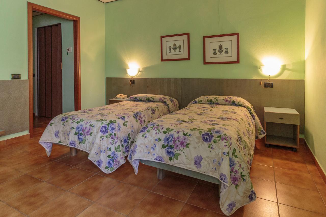 Hotel Il Telegrafo Melegnano Dış mekan fotoğraf