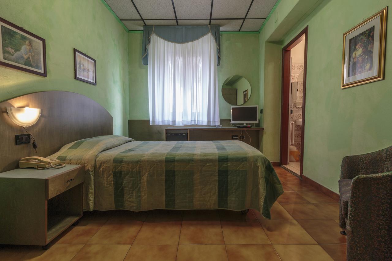 Hotel Il Telegrafo Melegnano Dış mekan fotoğraf